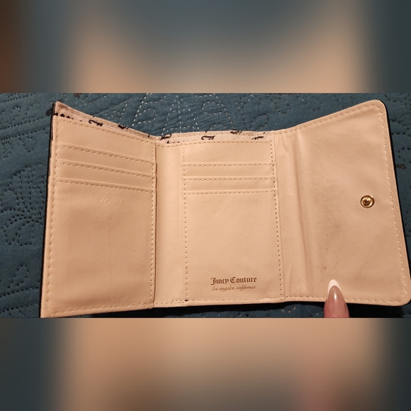 Juicy Couture Black Quilted Wallet - Picture 4 of 9